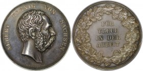 Altdeutsche Münzen und Medaillen, SACHSEN. Silberne Verdienstmedaille ND (gestiftet 1875), von M. Barduleck. Prämien­medaille für Treue in der Arbeit,...