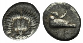 Islands of Ionia, Samos, c. 408/4-380/66 BC. AR Diobol (9mm, 1.09g, 12h). Facing lion scalp. R/ Prow r. Barron p. 212, 1–7; HGC 6, 1224. VF