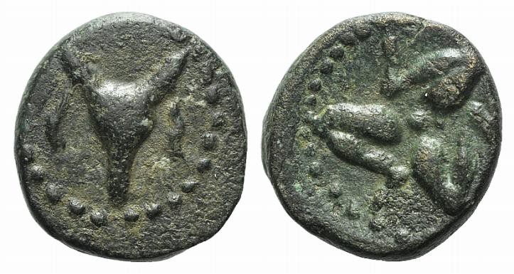 Pisidia, Adada, 1st century BC. Æ (12mm, 2.35g). Garlanded bucranium. R/ Triskel...