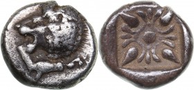 Ionia - Miletos AR Diobol - (circa 520-450 BC)
1.07 g. 9mm. VF-/XF Forepart of roaring lion to left. / Stellate pattern within incuse square.