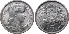 Latvia 5 lati 1929
25.07 g. AU/UNC Mint luster. Ag. KM# 9