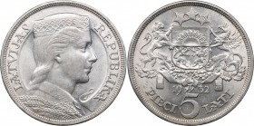 Latvia 5 lati 1932
24.97 g. XF/UNC Mint luster. Ag. KM# 9