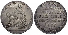 VENEZIA - Alvise IV Mocenigo (1763-1778) - Osella - 1777 A. XV - Il Doge inginocchiato davanti alla Beata Vergine sulle nubi - R/ Scritta su cinque ri...