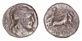 República Romana
Cornelia
Denario. AR. Roma. (88 a.C.). A/Busto de Marte visto por la espalda con lanza sobre el hombro. R/La Victoria con corona en...