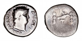 Imperio Romano
Nerón
Denario. AR. Roma. (54-68). R/Águila e insignias legionarias. 3.02g. RIC.68. Suave pátina. Escasa. (BC-/RC-).