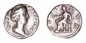 Imperio Romano
Faustina, esposa de A. Pío
Denario. AR. R/AVGVSTA. Vesta sentada a izq. 3.51g. RIC.371. Escasa. MBC-.