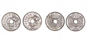 La Peseta
Estado Español
50 Céntimos. Cuproníquel. 1949 *19-53. Lote de 2 monedas. Cal.24. Brillo original. SC.
