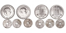 La Peseta
Estado Español
Lote de 5 monedas. CuNi. 50 Céntimos 1949 *51 (2) y 1963 *64 y 5 Pesetas 1949 *49 y *50. EBC a MBC.