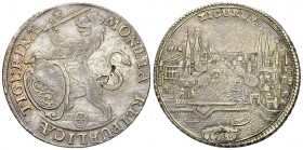 Zürich, AR Halbtaler 1748, Stadtansicht 

Schweiz, Zürich. AR Halbtaler 1748 (13.79 g). Stadtansicht.
HMZ 2-1165ss.

Sehr schön.