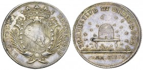 Bern, AR Schulprämie o.J. 

Schweiz, Bern. AR Schluprämie (Bienenkorb-Pfennig) o.J. (1825) (34 mm, 13.25 g). 
Meier/Häusler 161 var. 

Feine Pati...