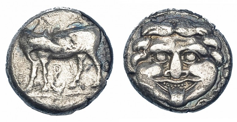 MISIA. Parion. Hemidracma (s. IV a.C.). A/ Toro a izq. con cabeza vuelta, entre ...