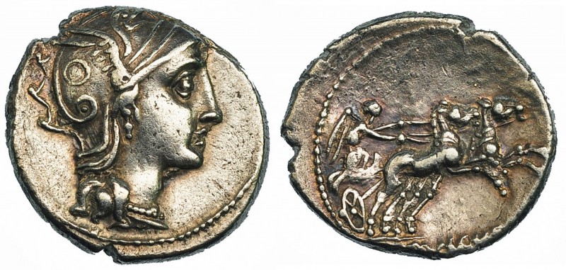 CLAUDIA. Denario. Roma (110-109 a. C). FFC-565. SB-1. Reverso algo descentrado. ...