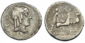 JULIA. Denario. Roma (85 a. C.). FFC-768. SB-5a. MBC-/BC+.