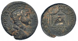 TRAJANO. Siria. Seleucis y Pieria. AE 24 mm. R/ Betilo de Zeus. COP-405. Grieta. BC+/MBC-.