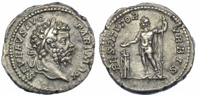 SEPTIMIO SEVERO. Denario. Roma (201). R/ El Emperador sacrificando sobre altar con pátera y lanza. RIC-167. CH-599. MBC+/MBC.