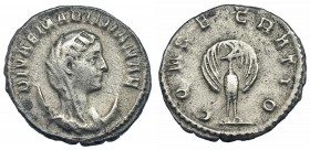 MARINIANA, eposa de Valeiano I. Antoniniano. Roma (253-257). R/ Pavo real de frente con plumaje desplegado. RIC-4. CH-9. MBC-. Escasa.