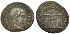 RÓMULO, HIJO DE MAJENCIO. Follis. Ostia (309-312). Acuñación póstuma. MOSTT en el exergo. A/ DIVO ROMVLO N V BIS CONS; cabeza desnuda a der. R/ AETERN...