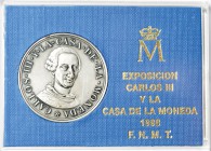 Dos medallas de plata. 1988. Exposición Carlos III y la Casa de la Moneda. F.N.M.T. Bicentenario. AR 31,88 g. Con sus estuches. 2 piezas. SC.