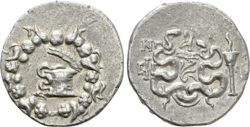 IONIA. Ephesos. Cistophor (Circa 180-67 BC). Dated CY 53 (82/1 BC)

Obv: Cista...
