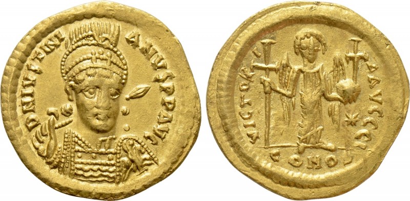 JUSTINIAN I (527-565). GOLD Solidus. Constantinople

Obv: D N IVSTINIANVS P P ...