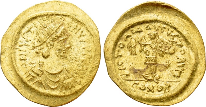 JUSTINIAN I (527-565). GOLD Tremissis. Constantinople

Obv: D N IVSTNIANVS P P...