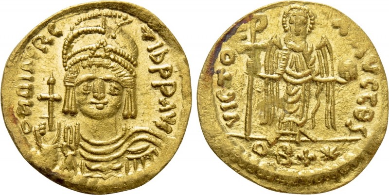 MAURICE TIBERIUS (582-602). GOLD Solidus of 22 Siliquae. Constantinople

Obv: ...
