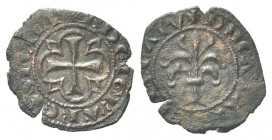 SICILIA
Carlo I d’Angiò, Re di Sicilia 1266-1282.
Denaro con palmizio.
Æ
gr. 0,69
Dr. K DEI GRA REX SICIL. Croce patente entro ornato composto da...
