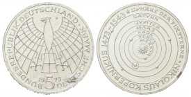 GERMANIA
 Repubblica Democratica Tedesca (RDT), 1948-1989.
5 Marchi 1973, 500mo anniversario della nascita di Nicolò Copernico.
Ag
gr. 11,83
Dr. ...