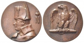 Francia
Periodo Napoleonico, dal 1795 al 1815.
Medaglia fusa metà del XIX secolo.
Æ
gr. 54,22 mm 51
Dr. Busto di Napoleone a s.; dietro la nuca; ...
