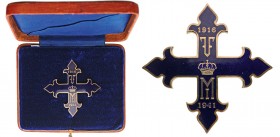 ROMANIA
Order of Michael the Brave, 1941
1st Class, 3rd Model Breast Star, 61 mm, gilt Copper , oneside dark blue enameled trefoiled cross with 
go...