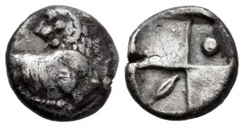 Thrace. Chersonesos. Hemidrachm. 357-320 BC. (SNG Manchester-776). Anv.: Forepart of lion to right, head reverted. Rev.: Quadripartite incuse square w...