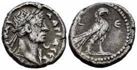 Hadrian. Tetradrachm. RY 5 = 120/121 AD. Alexandria. (Emmett-834). Anv.: Laureate bust right, slight drapery on left shoulder; crescent before. Rev.: ...