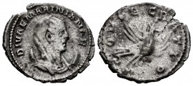 Diva Mariniana. Antoninianus. 254-256 AD. Rome. (Ric-6). (Rsc-16). Anv.: DIVAE MARINIANAE, veiled and draped bust right, set on crescent. Rev.: CONSEC...