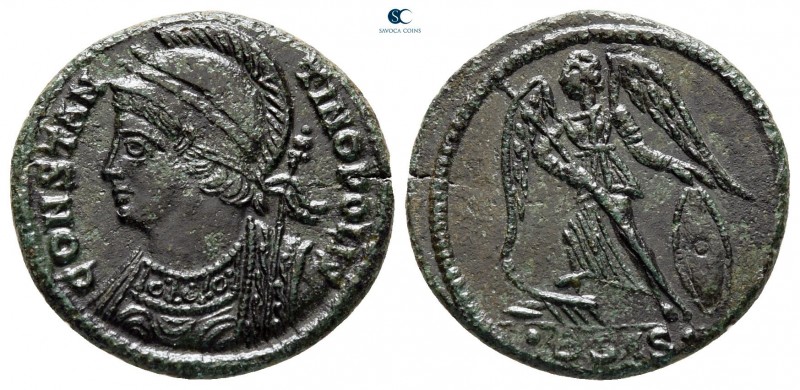 City Commemoratives AD 330-354. Siscia
Follis Æ

18 mm, 2,44 g



nearly ...