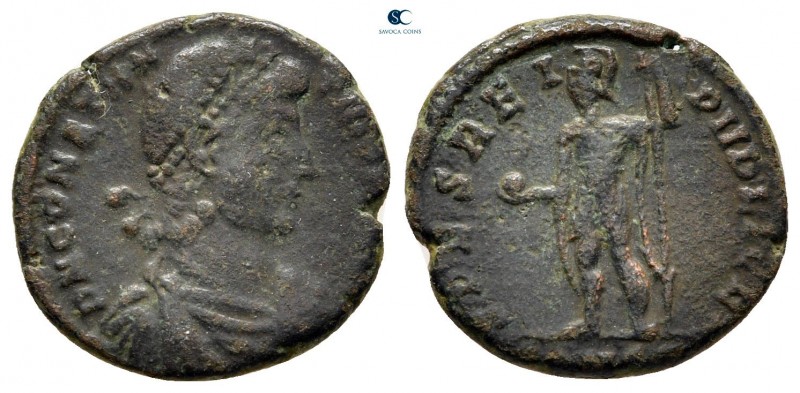 Constantius II AD 337-361. Uncertain mint
Nummus Æ

17 mm, 2,22 g



near...