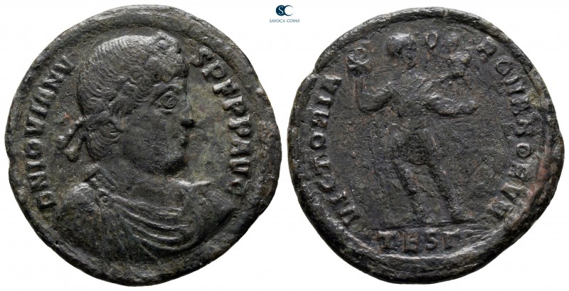 Jovian AD 363-364. Thessaloniki
Double Maiorina Æ

18 mm, 7,51 g



very ...