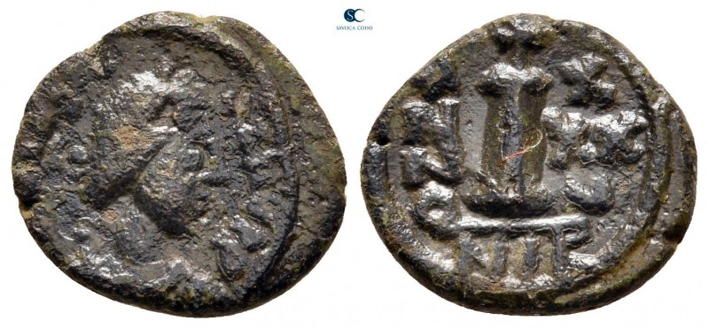 Justinian I AD 527-565. Nikomedia
Decanummium Æ

13 mm, 1,74 g



nearly ...