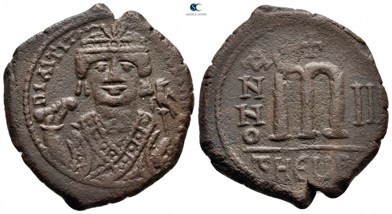 Maurice Tiberius AD 582-602. Theoupolis (Antioch)
Follis or 40 Nummi Æ

33 mm...