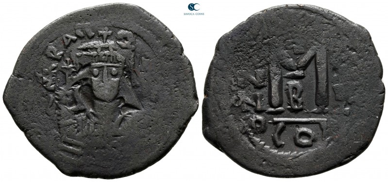 Heraclius AD 610-641. From the Tareq Hani collection. Constantinople
Follis or ...