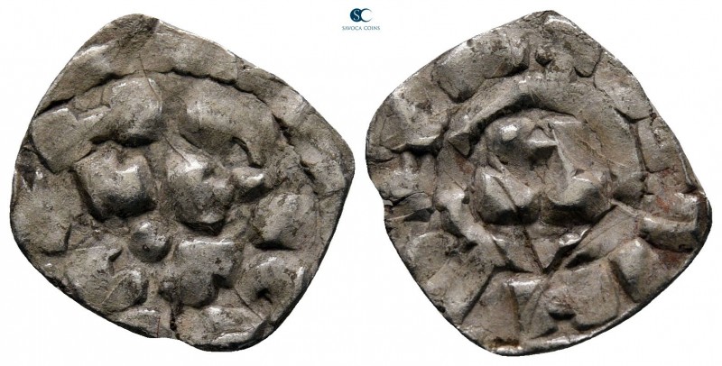 Heinrich III-V AD 1039-1125. Lucca
Denaro AR

15 mm, 0,86 g



nearly ver...