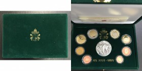 Vaticano. Giovanni Paolo II. Cofanetto con serie divisionale 8 valori Fondo Specchio 2005 e medaglia in Argento