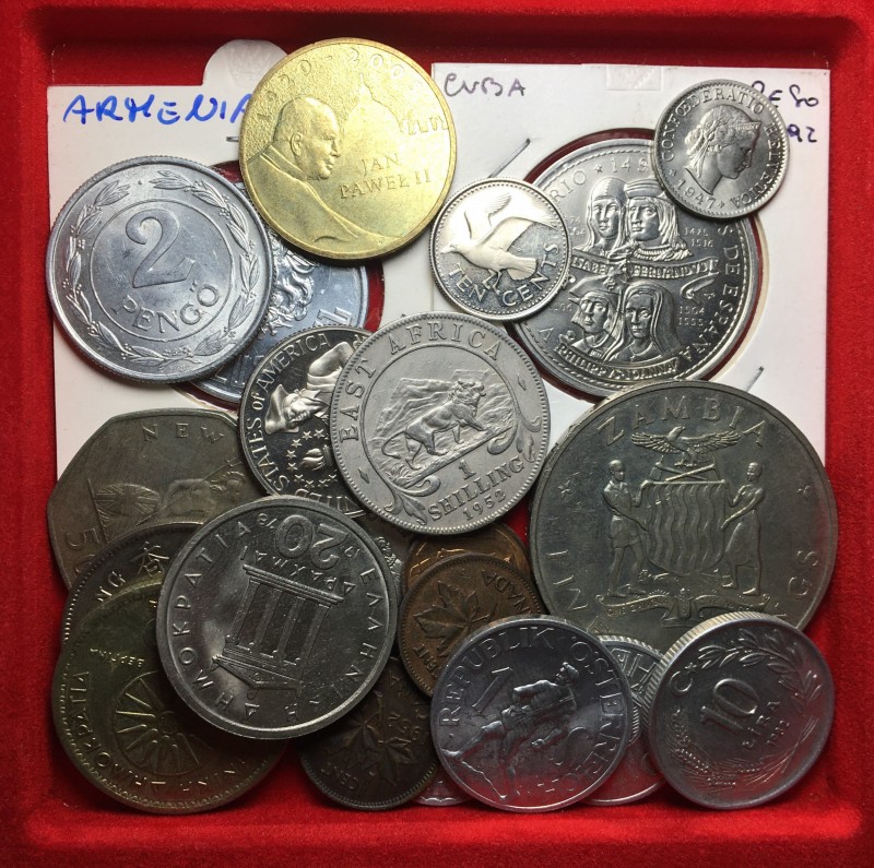 World coins. Lotto di monete mondiali.