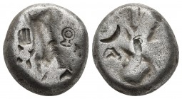 Achaemenid Kingdom, Darius I to Artaxerxes II, AR siglos, uncertain mint (Sardes?), ca. 485-375 BC
Persian king, holding transverse spear and bow runn...