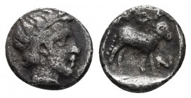 Troas, Neandreia, late 5th / early 4th cent. BC, AR obol
Laureate head of Apollon facing right
Ram standing right. NEA-N around.
SNG Von Aulock 7628. ...