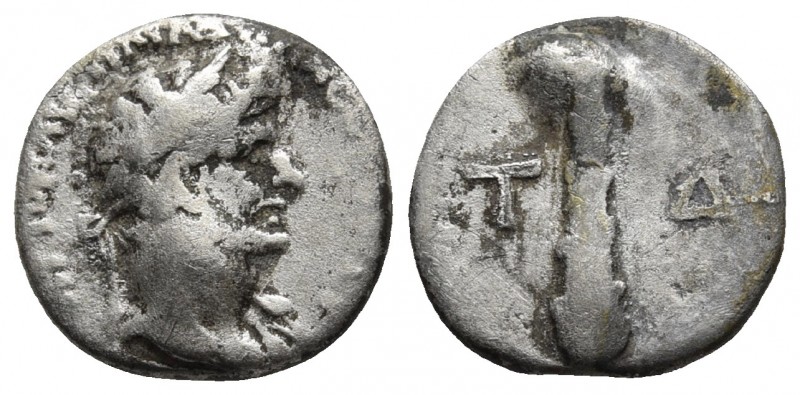 Cappadocia, Hadrianus 117-138 AD, AR hemidrachm, Caesarea Mint, year 5, ca. 120/...