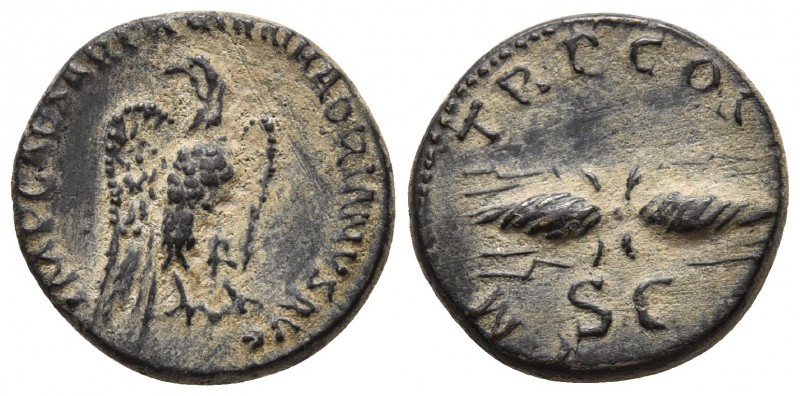Rome, period of Hadrianus, ca. 121-122 AD, AE
Eagle standing right, head turned ...