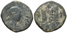 Justin I 518-527 AD, AE follis, Constantinople Mint, 518/527 AD
… -SPPAV…, Diademed, draped and cuirassed bust of Justin I right 
Large M, above cross...