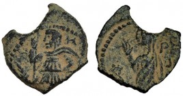 GRECIA ANTIGUA. ARABIA. Reino Nabateo (s. I a.C.-I d.C.). AE-15. Aretas IV y Shaqhilae. AE 1,8 g. 12,9 mm. Cospel irregular. MBC-.