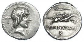 REPÚBLICA ROMANA. CALPURNIA. Denario. Roma (90 a.C.). A/ Detrás de la cabeza de Apolo T, debajo I. R/ Encima símbolo, debajo R. AR 3,89 g. 18,4 mm. CR...