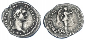 IMPERIO ROMANO. DOMICIANO. Quinario. Roma (84 d.C.). R/ Victoria avanzando a der. con corona y palma; P M TR POT III IMP V COS X P P. AR 1,47 g. 15 mm...